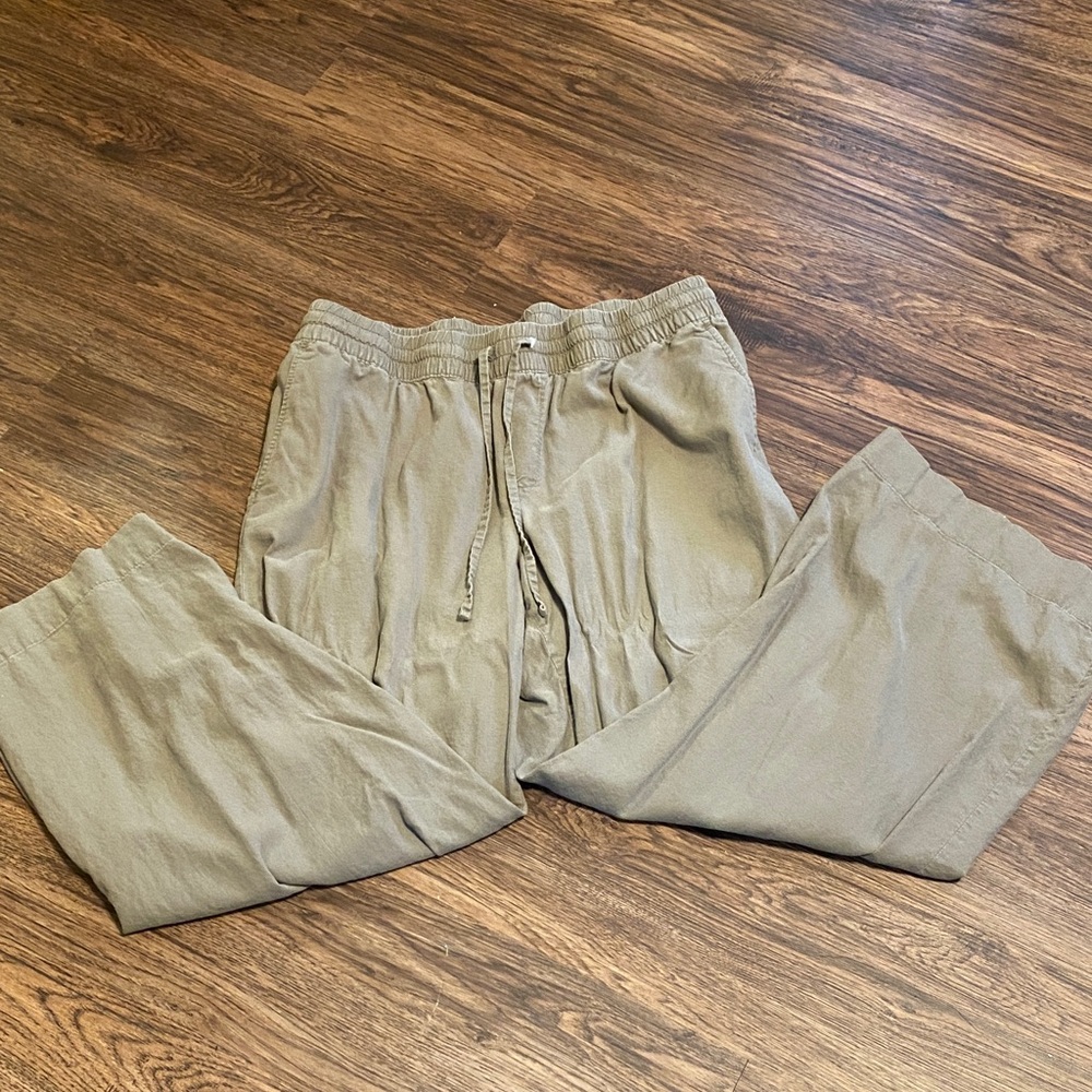 Women’s Beige Wide Leg Pants with Pockets